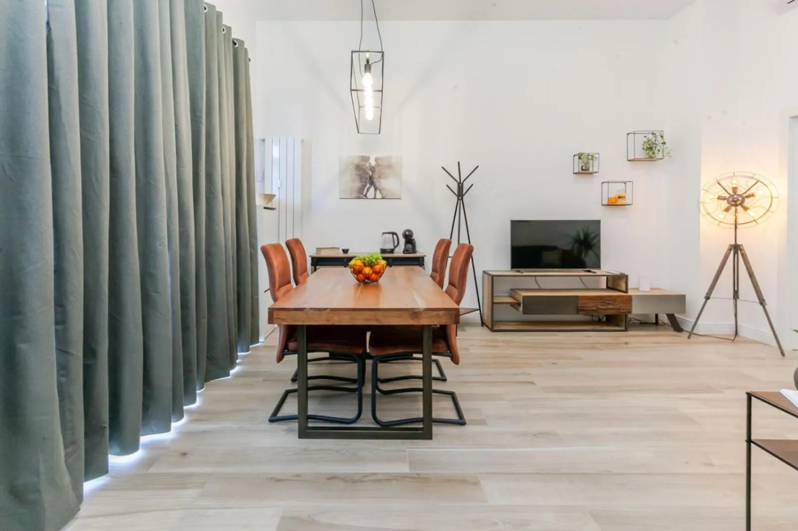 Urban Retreat Chic Industrial Loft In The Heart Of Milan Apartman 0*,